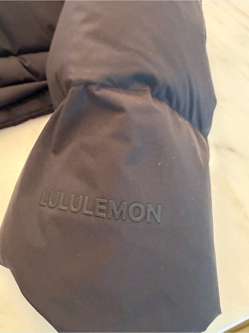Lululemon wunder puff cropped jacket sz 4 in black GUC - Picture 4 of 10